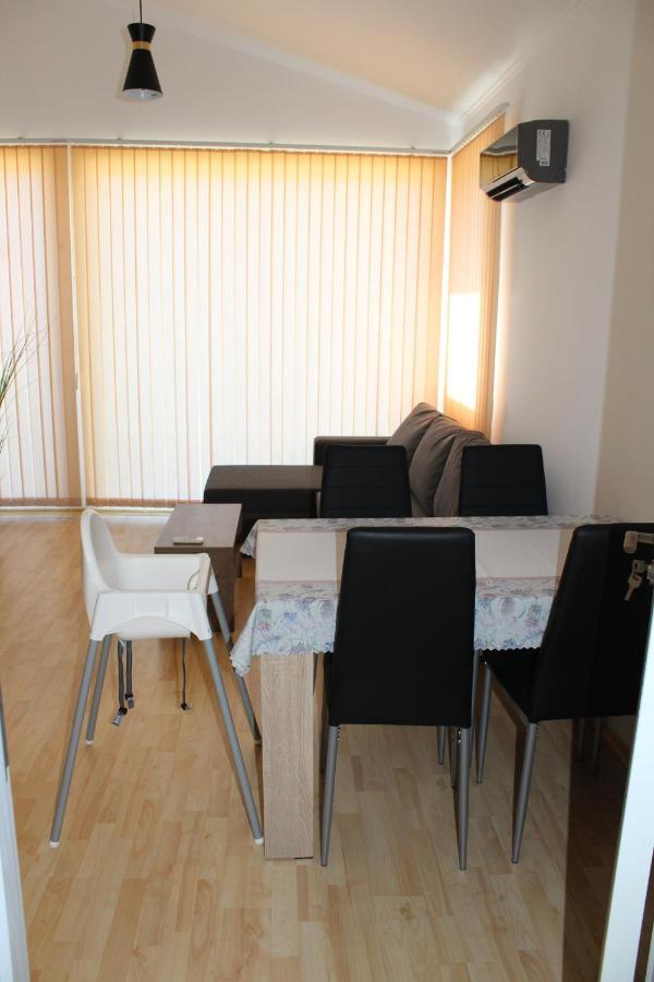 Holiday Villapark - Seaview Albena - Villa 13 罗格其维 外观 照片